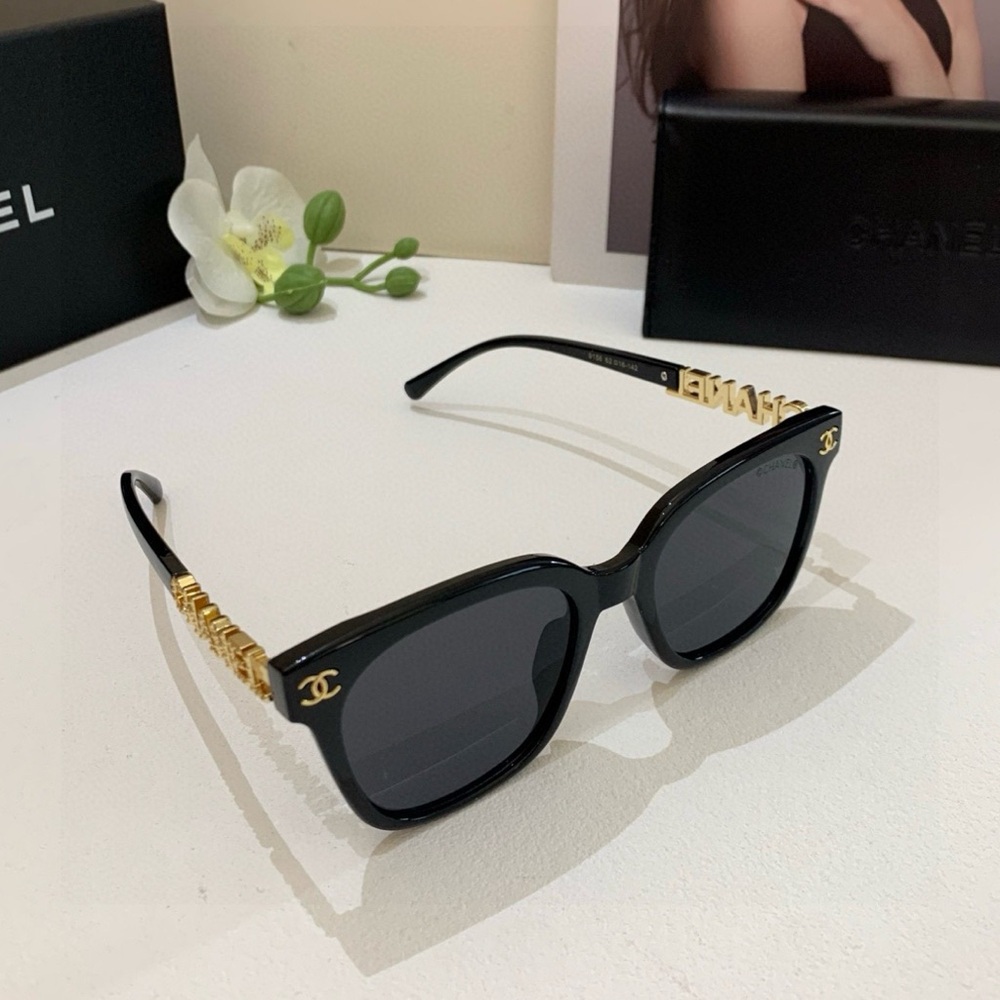 CHANEL Black Sunglasses with Gold Detailing - Picture 4 of 8